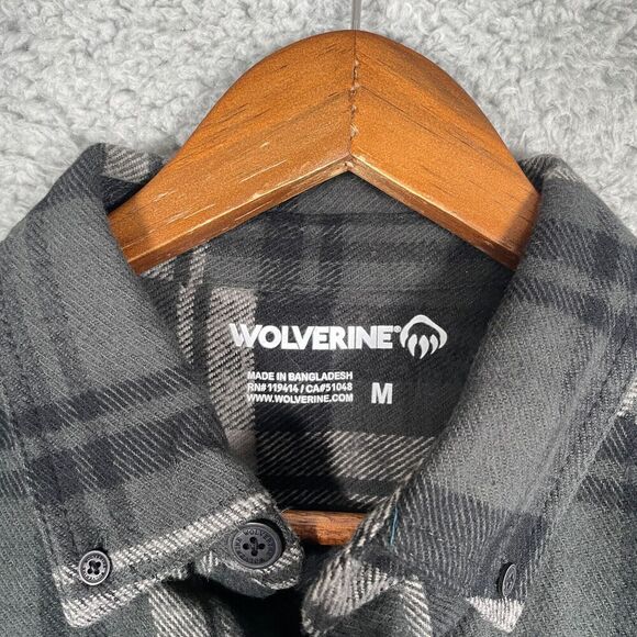 Wolverine Shirt Men's Medium Plaid Long Sleeve Button Down Green Pocket - Picture 4 of 10